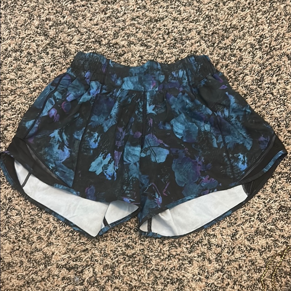 Lululemon Hotty Hot Shorts